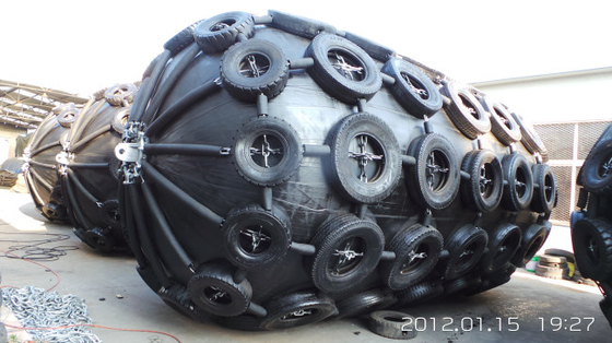 مصدات مطاطية تعمل بالهواء المضغوط من شبكة الإطارات Sea Guard Chain 0.08mpa مصدات Yokohama البحرية