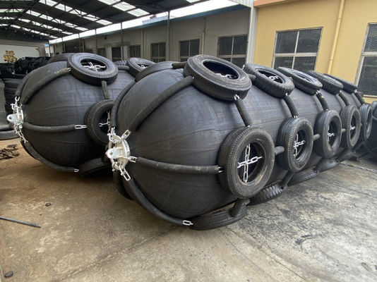 جودة  Galvanized Accessories Ship Rubber Fender 80kpa Pneumatic Yokohama Marine Fenders مصنع