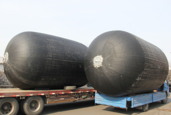 سفينة إلى سفينة مطاطي منوع بدون سلسلة عجلات قطر صافي 300-4700mm للسفن المختلفة