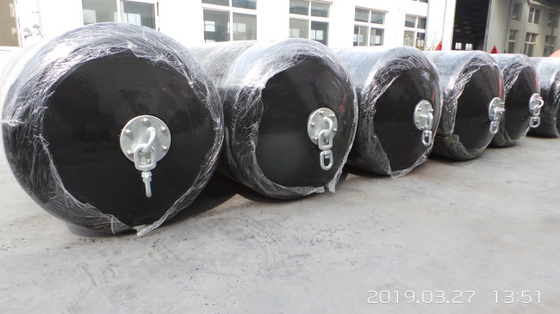 مصدات قارب رغوة البولي يوريا الملونة CCS مصدق من EVA Ocean Guard